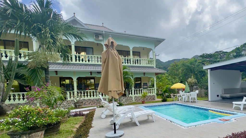 Green Garden Self cathering