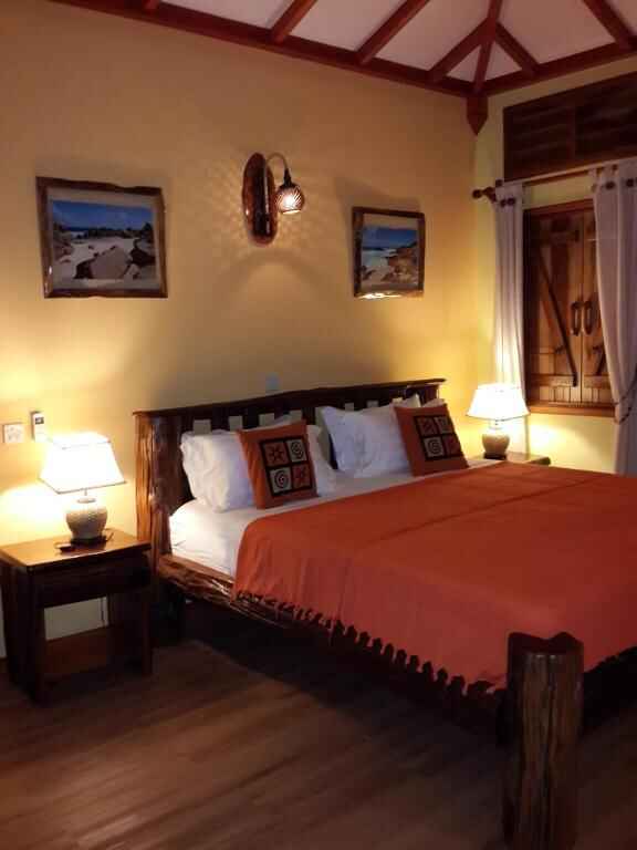 La Digue Holiday Villa