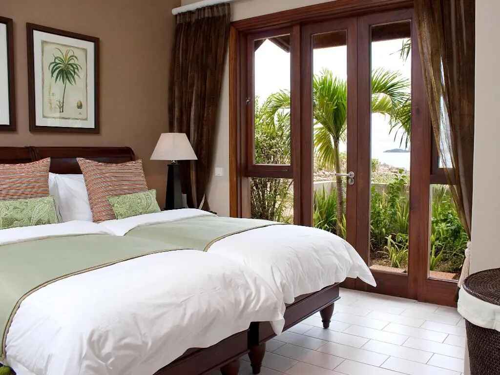 Eden Island Luxury Accommodation