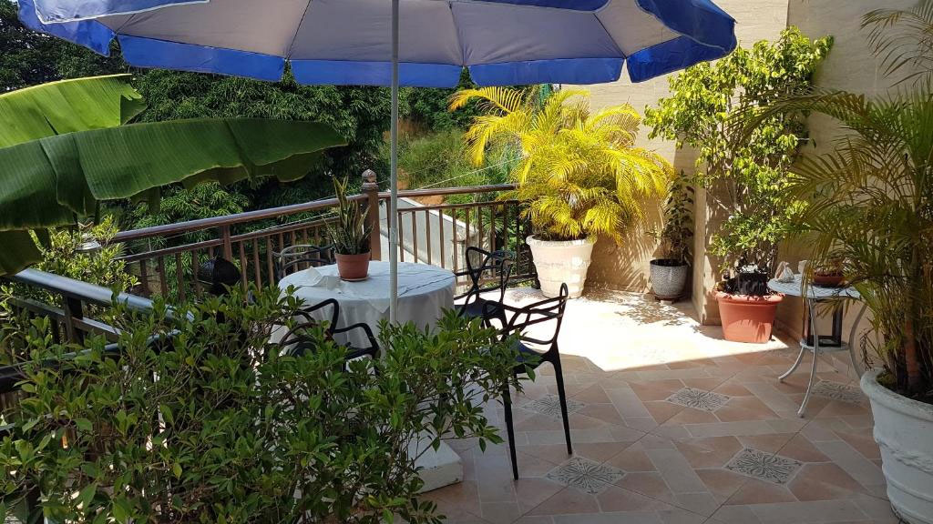 CHEZ LORNA 5 nights minimum