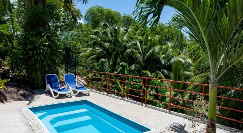 La Pointe Beach Huts