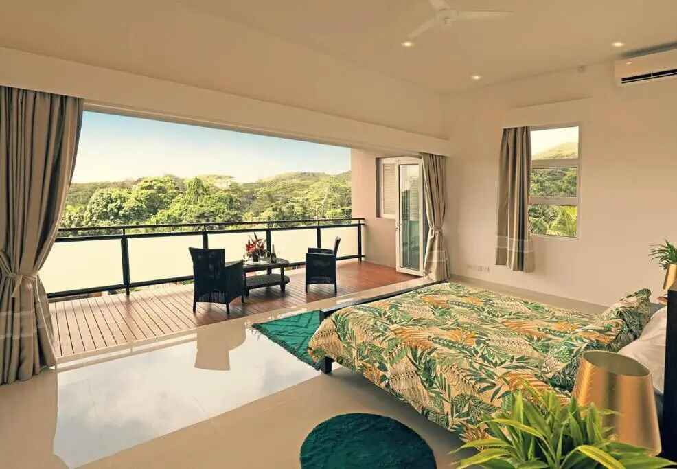 4 Bed Villa & Private Pool - CliffHanger Villas