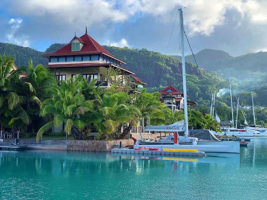 Eden Island Luxury Apartment 