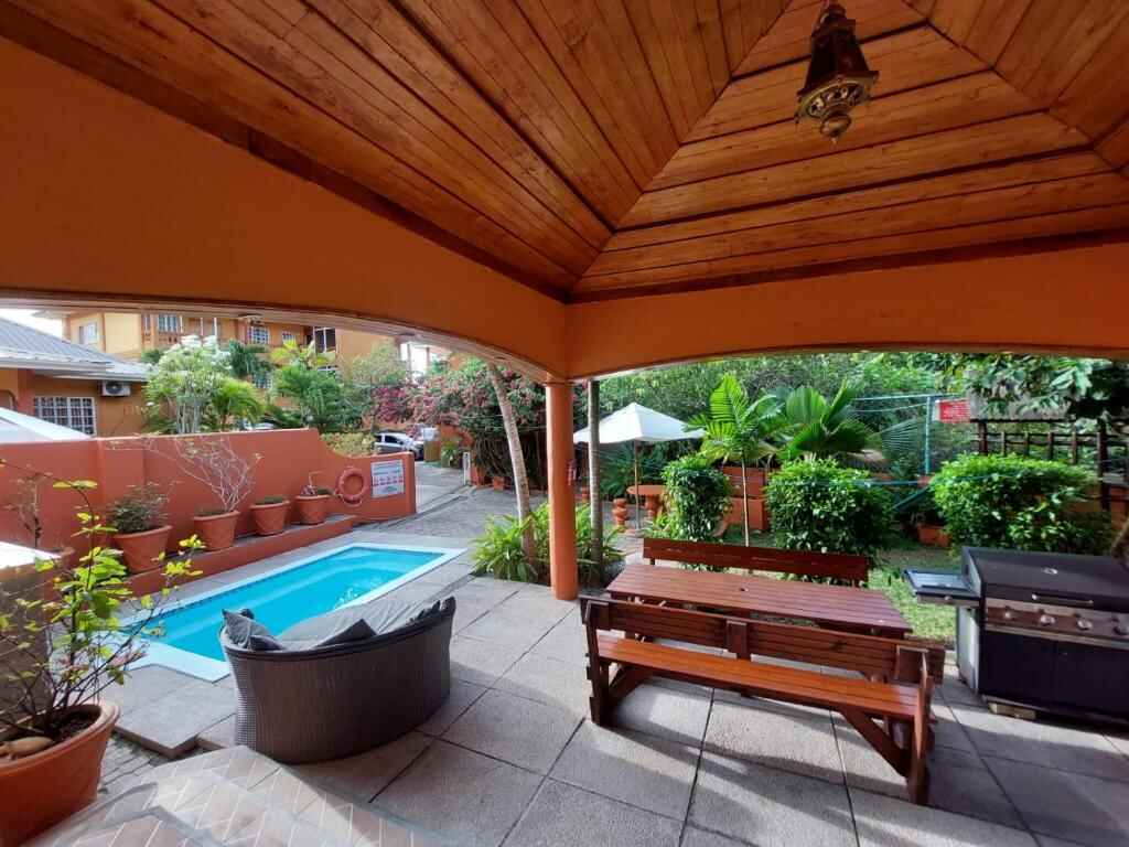 Beau Vallon Villa Self Catering With Pool