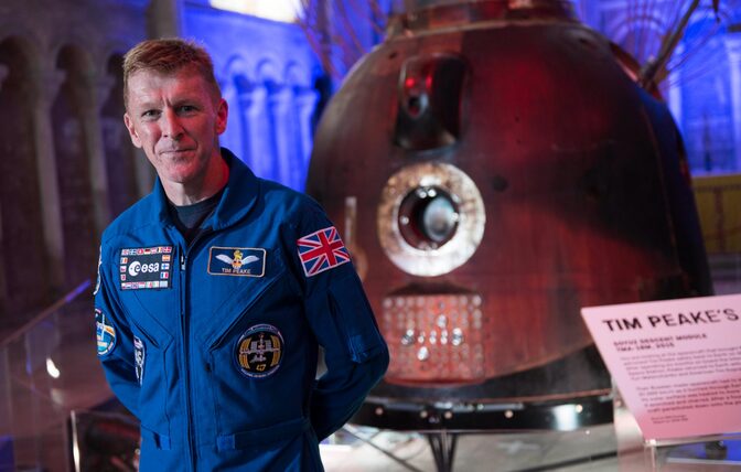A Historic Evening With Astronaut Tim Peake At Anantara Kihavah's Sky Observatory