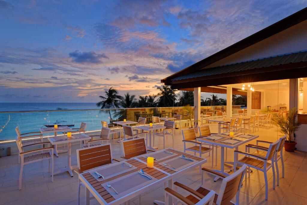 Luau Beach Inn, Maldives
