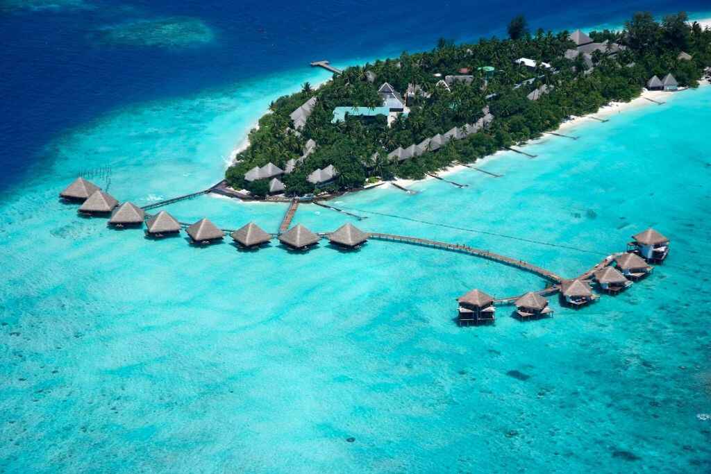 5 Best Things to Do at Hurawalhi In Maldives