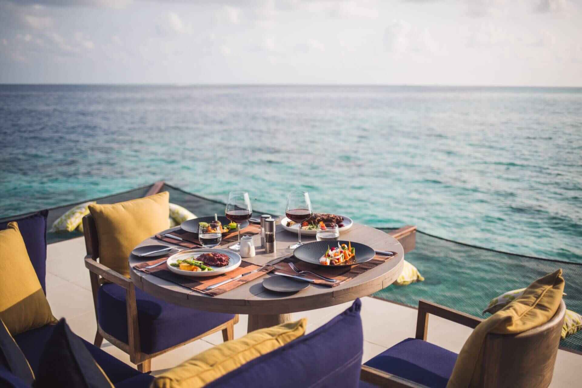 MALDIVES RESTAURANT GUIDE