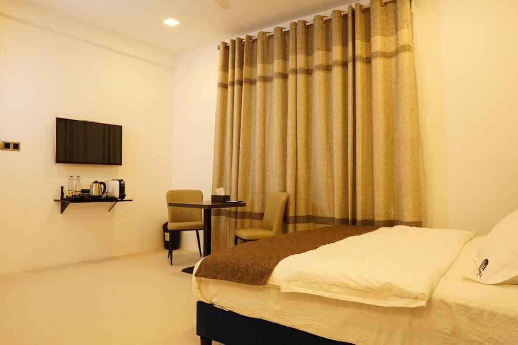 Accomodations and Dining