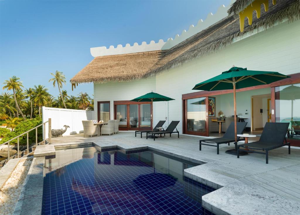 Kuredhivaru Resort Wins Wine Spectator Award
