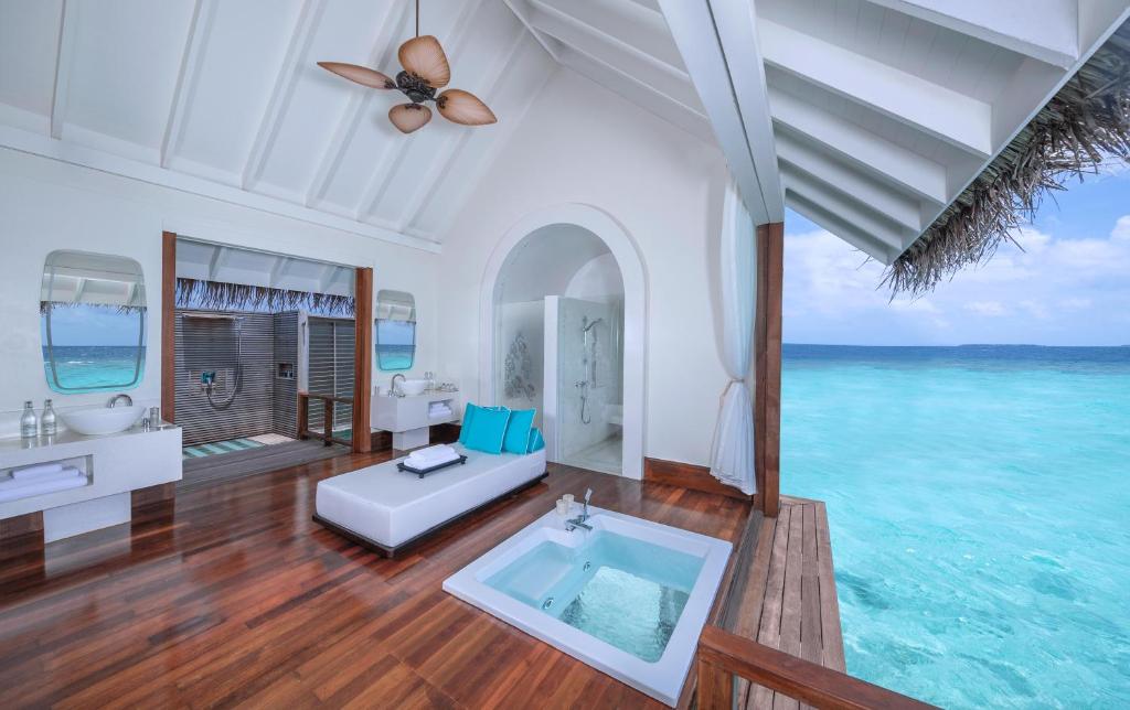 Anantara Kihavah Celebrates 25 Years in Maldives