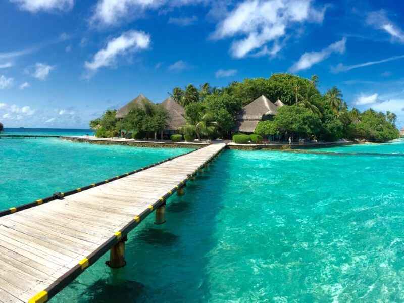 10 Best Experiences at Constance Moofushi In Maldives